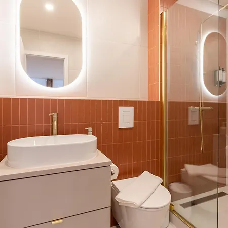 Asboth Boutique Suites, Location By Bqa Lägenhet Budapest