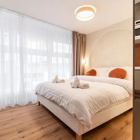 Asboth Boutique Suites, Location By Bqa Apartmán *