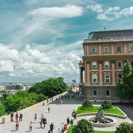 Asboth Boutique Suites, Location By Bqa